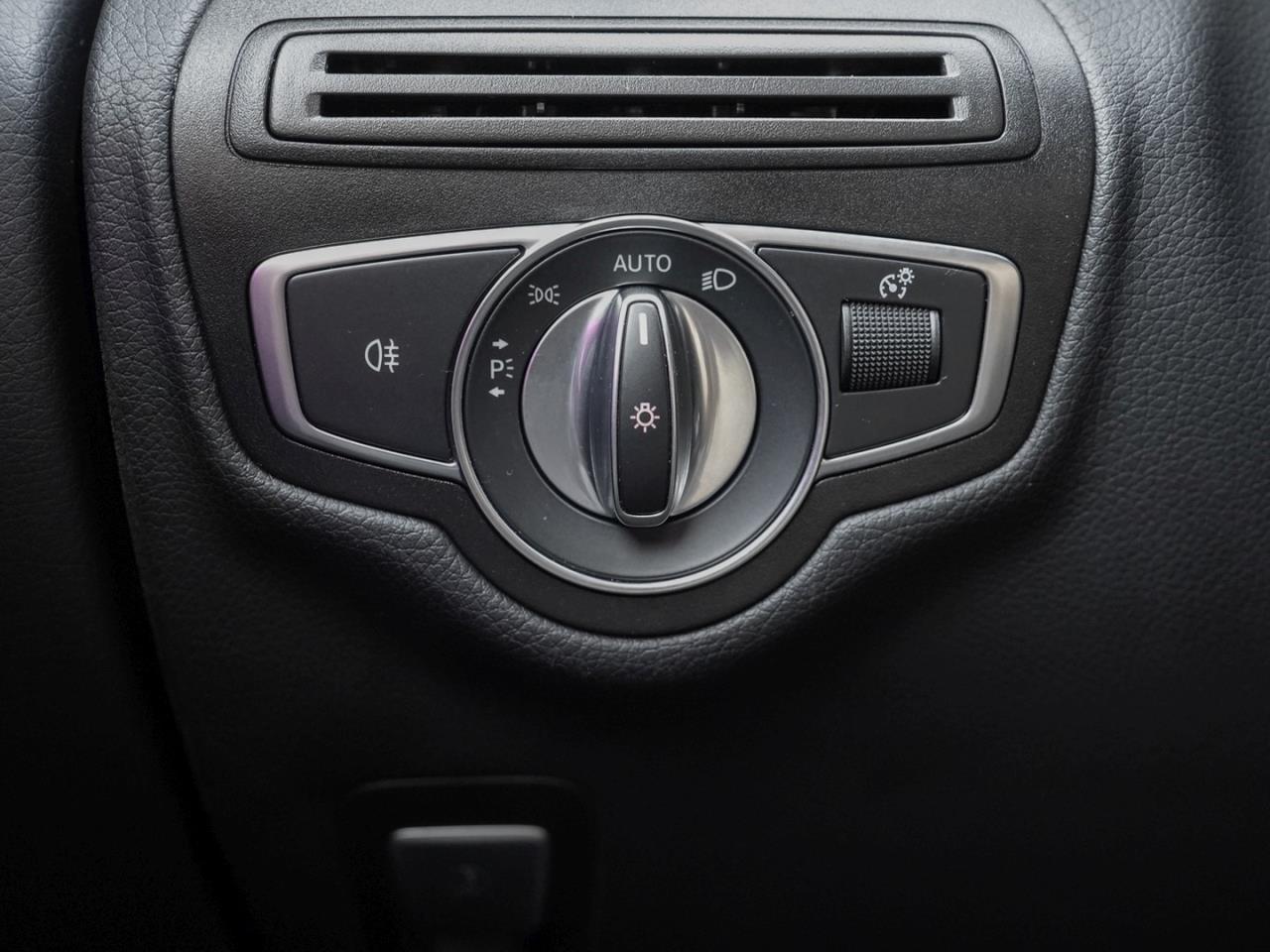 Mercedes-Benz GLC 300 e 4M Exclusive MBUX Navi EasyP AHK ParkP