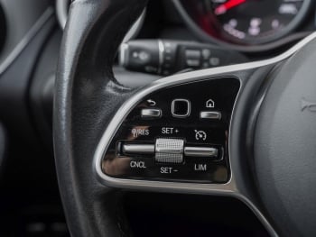 Mercedes-Benz GLC 300 e 4M Exclusive MBUX Navi EasyP AHK ParkP