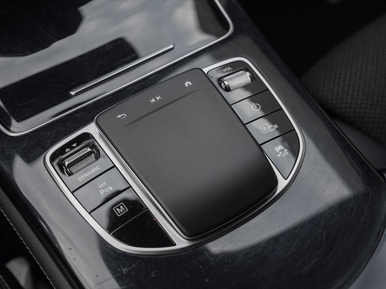 Mercedes-Benz GLC 300 e 4M Exclusive MBUX Navi EasyP AHK ParkP