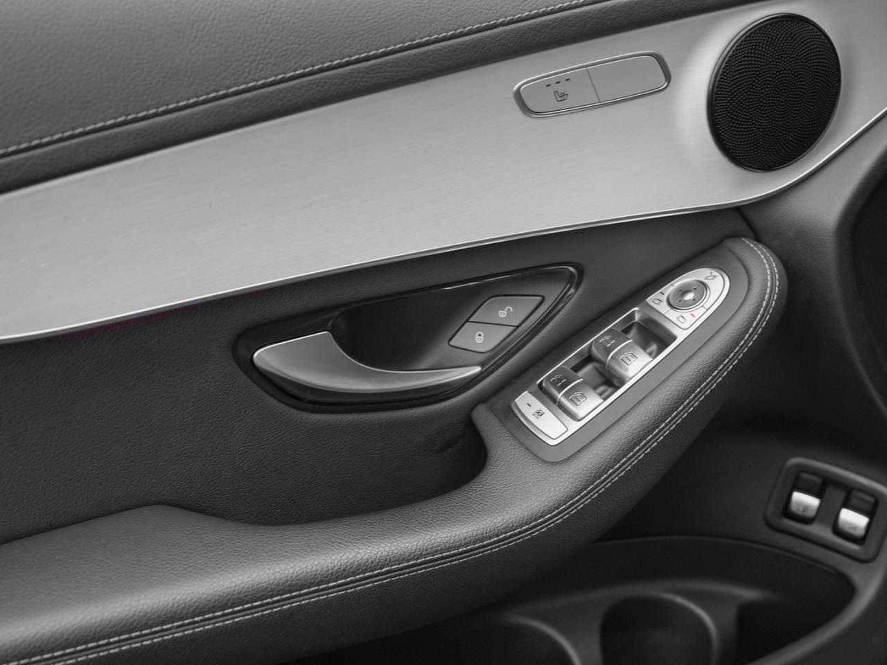 Mercedes-Benz GLC 300 e 4M Exclusive MBUX Navi EasyP AHK ParkP