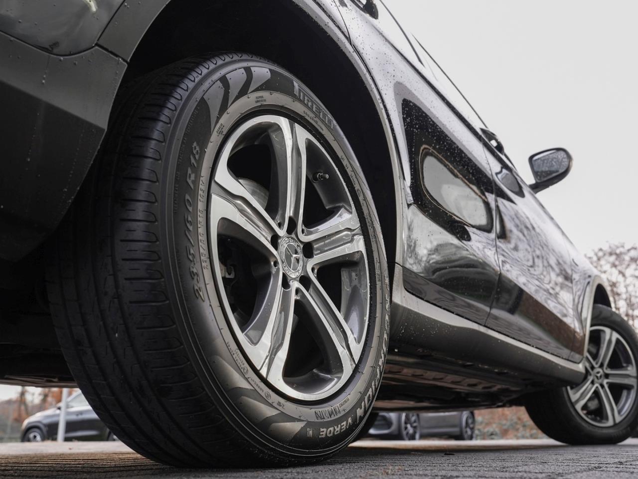 Mercedes-Benz GLC 300 e 4M Exclusive MBUX Navi EasyP AHK ParkP