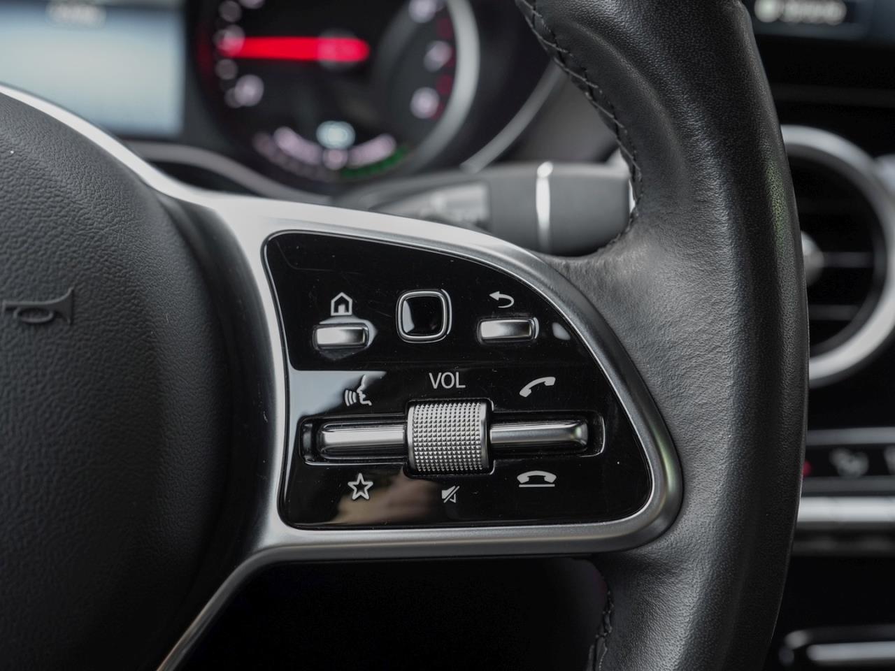 Mercedes-Benz GLC 300 e 4M Exclusive MBUX Navi EasyP AHK ParkP