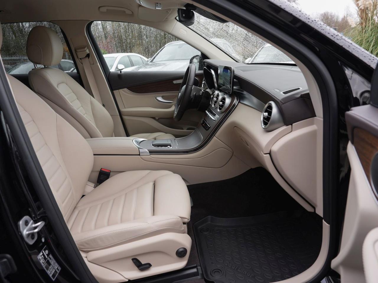 Mercedes-Benz GLC 300 e 4M Exclusive Night Distronic 360° AHK