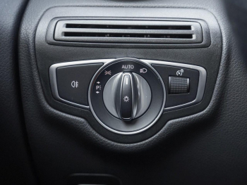 Mercedes-Benz GLC 300 e 4M AMG MBUX Navi Kamera SpurhalteP AHK