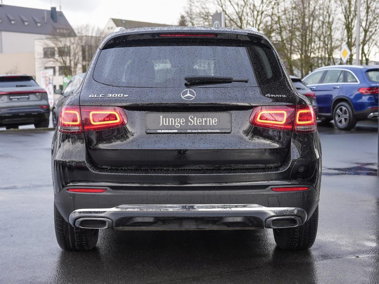 Mercedes-Benz GLC 300 e 4M AMG MBUX Navi Kamera SpurhalteP AHK