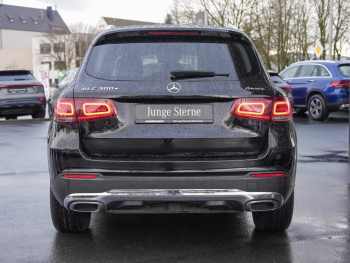 Mercedes-Benz GLC 300 e 4M MBUX Navi Kamera SpurhalteP AHK