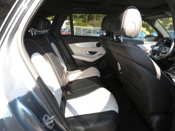 Mercedes-Benz GLC 300 e 4M AMG MBUXNavi+ Panorama EasyPack 360° Mercedes-Benz GLC 300 e 4M AMG MBUXNavi+ Panorama EasyPack 360°