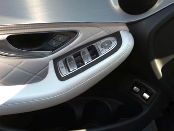 Mercedes-Benz GLC 300 e 4M AMG MBUXNavi+ Panorama EasyPack 360°