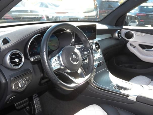 Mercedes-Benz GLC 300 e 4M AMG MBUXNavi+ Panorama EasyPack 360° Mercedes-Benz GLC 300 e 4M AMG MBUXNavi+ Panorama EasyPack 360°