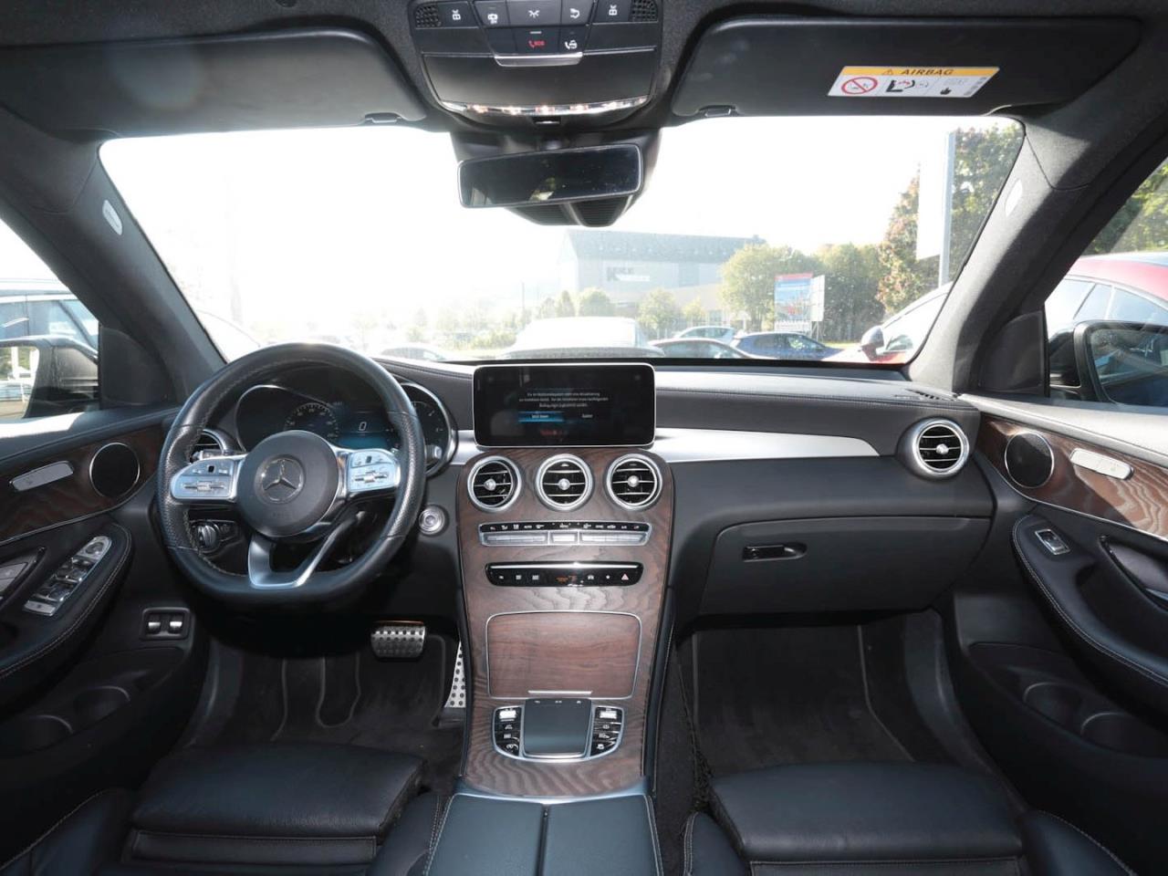 Mercedes-Benz GLC 400 d 4M AMG Night Panorama Distronic 360° Mercedes-Benz GLC 400 d 4M AMG Night Panorama Distronic 360°