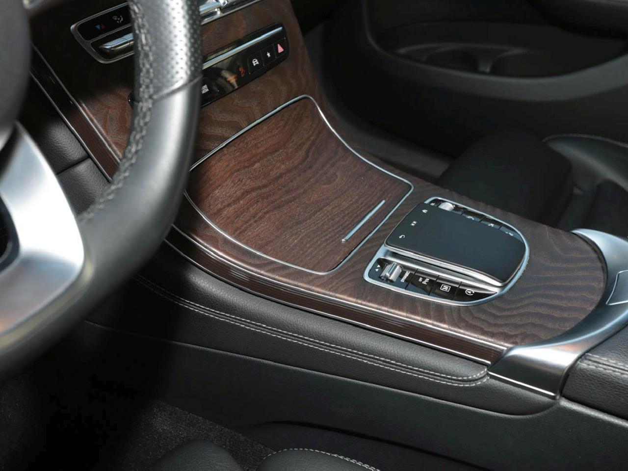 Mercedes-Benz GLC 400 d 4M AMG Night Panorama Distronic 360° Mercedes-Benz GLC 400 d 4M AMG Night Panorama Distronic 360°