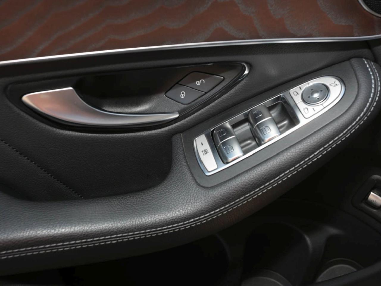 Mercedes-Benz GLC 400 d 4M AMG Night Panorama Distronic 360° Mercedes-Benz GLC 400 d 4M AMG Night Panorama Distronic 360°