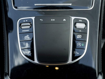 Mercedes-Benz GLC 63 AMG S 4M+ MBUX Navi+ 360° Distronic AHK