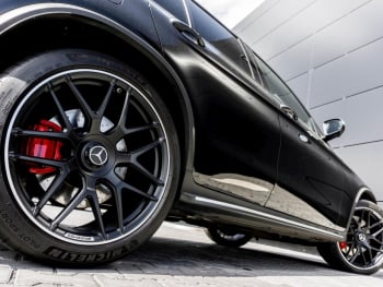 Mercedes-Benz GLC 63 AMG S 4M+ Night Panorama AHK Distronic Mercedes-Benz GLC 63 AMG S 4M+ Night Panorama AHK Distronic