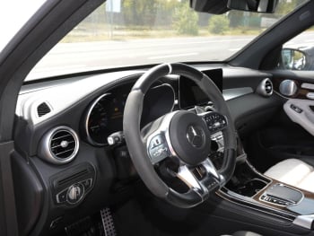 Mercedes-Benz GLC 63 AMG S 4M+ Panorama Burmester SpurP 360° Mercedes-Benz GLC 63 AMG S 4M+ Panorama Burmester SpurP 360°