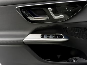 Mercedes-Benz GLC 200 4M Avantgarde Panorama Standheizung 360°