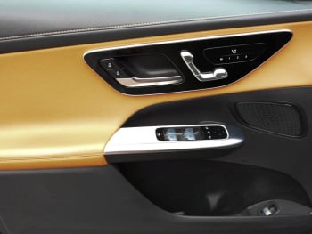 Mercedes-Benz GLC 220 d 4M AMG MBUX Navi Distronic 360°