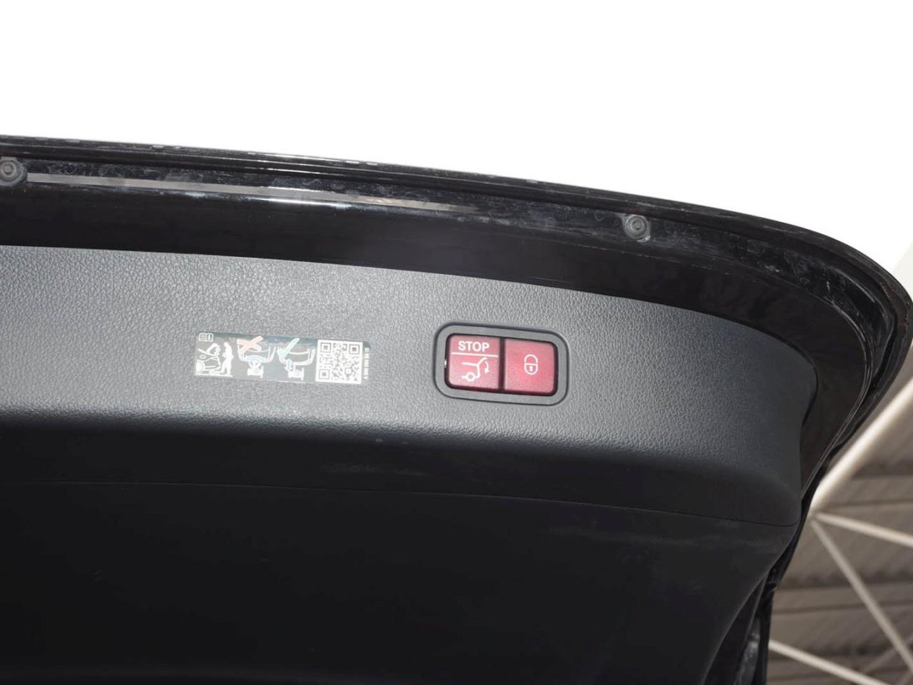 Mercedes-Benz GLC 220 d 4M AMG MBUX Navi Distronic 360°