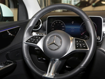 Mercedes-Benz GLC 220 d 4M Avantgarde MBUX Navi AHK Kamera