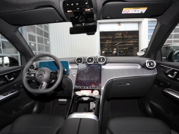 Mercedes-Benz GLC 220 d 4MATIC AMG Night Panorama AHK 360° Mercedes-Benz GLC 220 d 4MATIC AMG Night Panorama AHK 360°