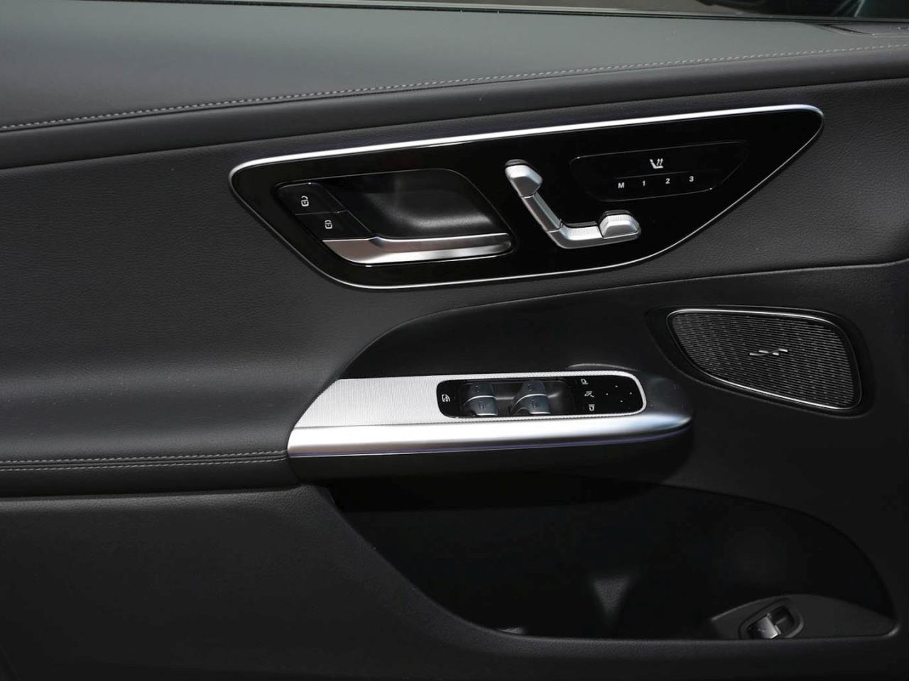 Mercedes-Benz GLC 220 d 4MATIC AMG Night Panorama AHK 360° Mercedes-Benz GLC 220 d 4MATIC AMG Night Panorama AHK 360°