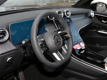 Mercedes-Benz GLC 220 d 4MATIC AMG Night Panorama AHK 360° Mercedes-Benz GLC 220 d 4MATIC AMG Night Panorama AHK 360°