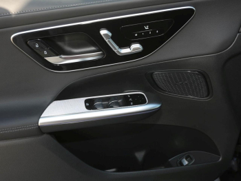 Mercedes-Benz GLC 220 d 4MATIC AMG Night Panorama 360° AHK Mercedes-Benz GLC 220 d 4MATIC AMG Night Panorama 360° AHK