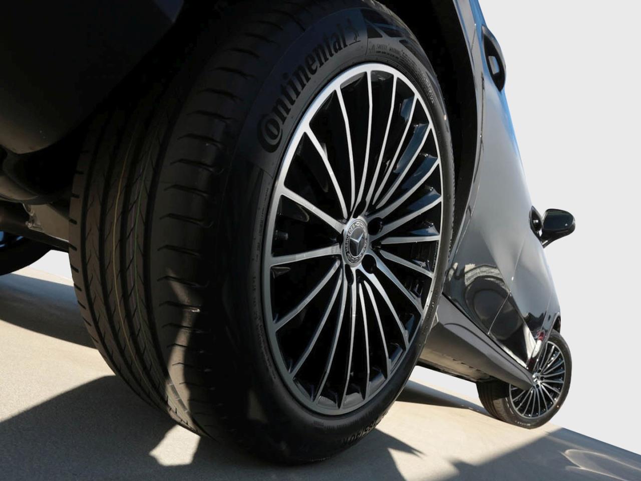 Mercedes-Benz GLC 220 d 4MATIC AMG Night Panorama 360° AHK Mercedes-Benz GLC 220 d 4MATIC AMG Night Panorama 360° AHK