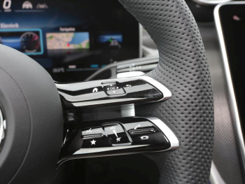 Mercedes-Benz GLC 220 d 4MATIC AMG Night Distronic Panorama AHK