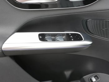 Mercedes-Benz GLC 220 d 4MATIC AMG Night Distronic Panorama AHK