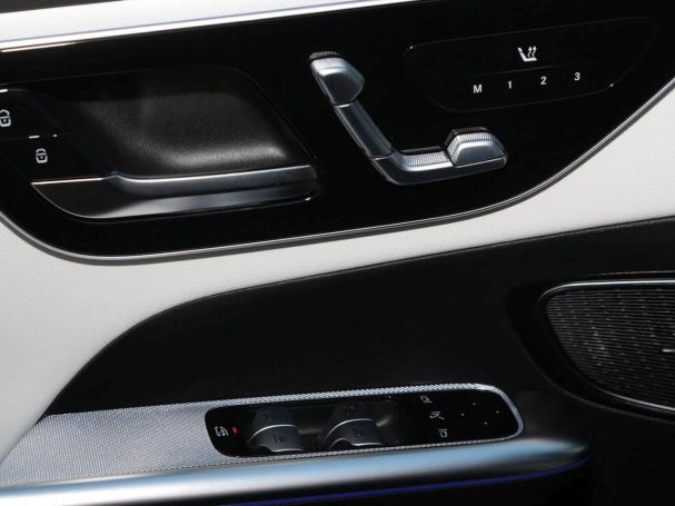 Mercedes-Benz GLC 220 d 4MATIC AMG 360° Panorama Distronic AHK Mercedes-Benz GLC 220 d 4MATIC AMG 360° Panorama Distronic AHK