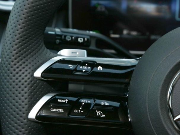 Mercedes-Benz GLC 220 d 4MATIC AMG 360° Panorama Distronic AHK Mercedes-Benz GLC 220 d 4MATIC AMG 360° Panorama Distronic AHK