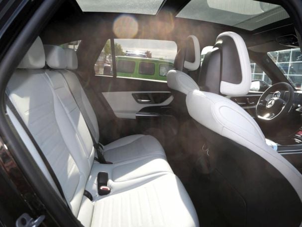 Mercedes-Benz GLC 220 d 4MATIC AMG Panorama Memory AHK 360° Mercedes-Benz GLC 220 d 4MATIC AMG Panorama Memory AHK 360°