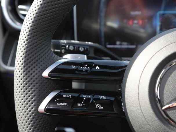 Mercedes-Benz GLC 220 d 4MATIC AMG Panorama Memory AHK 360° Mercedes-Benz GLC 220 d 4MATIC AMG Panorama Memory AHK 360°