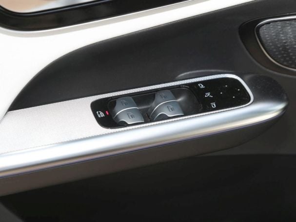 Mercedes-Benz GLC 220 d 4MATIC AMG Panorama Memory AHK 360° Mercedes-Benz GLC 220 d 4MATIC AMG Panorama Memory AHK 360°