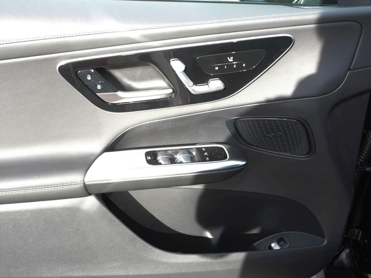 Mercedes-Benz GLC 220 d 4MATIC AMG Night Panorama Memory AHK Mercedes-Benz GLC 220 d 4MATIC AMG Night Panorama Memory AHK