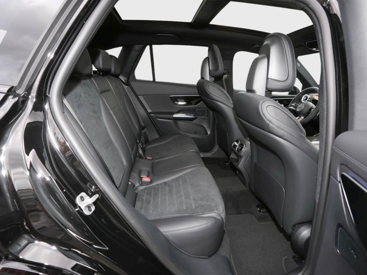 Mercedes-Benz GLC 220 d 4MATIC AMG Night Panorama 360° AHK Mercedes-Benz GLC 220 d 4MATIC AMG Night Panorama 360° AHK