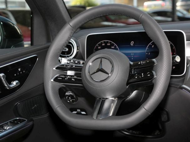 Mercedes-Benz GLC 220 d 4MATIC AMG MBUX Navi MBUX DynLi SpurH Mercedes-Benz GLC 220 d 4MATIC AMG MBUX Navi MBUX DynLi SpurH