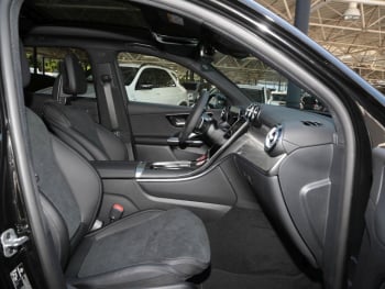 Mercedes-Benz GLC 220 d 4MATIC AMG MBUX Navi MBUX DynLi SpurH Mercedes-Benz GLC 220 d 4MATIC AMG MBUX Navi MBUX DynLi SpurH
