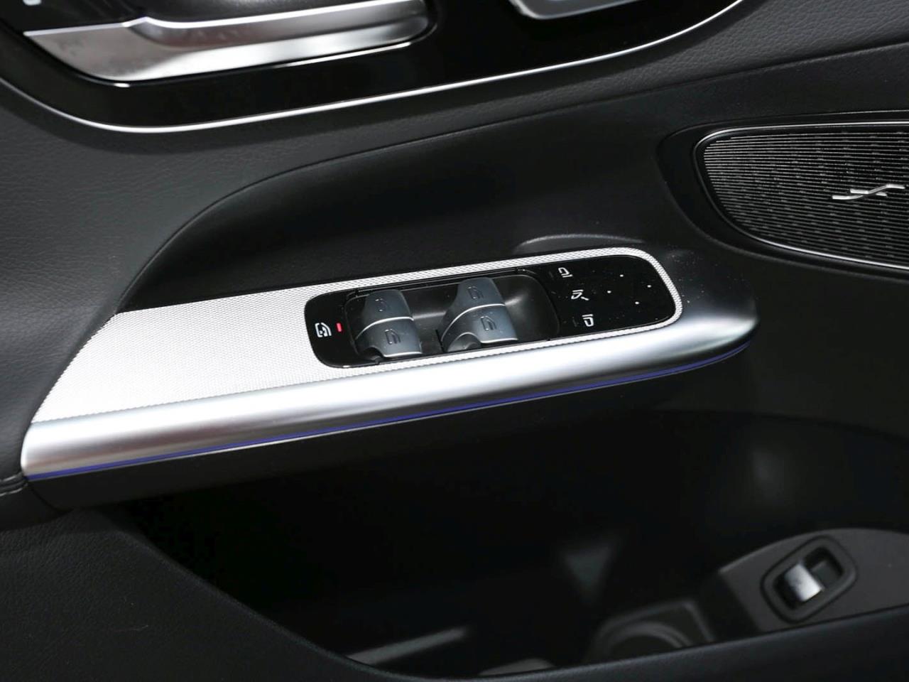 Mercedes-Benz GLC 220 d 4MATIC AMG Night Panorama 360° AHK