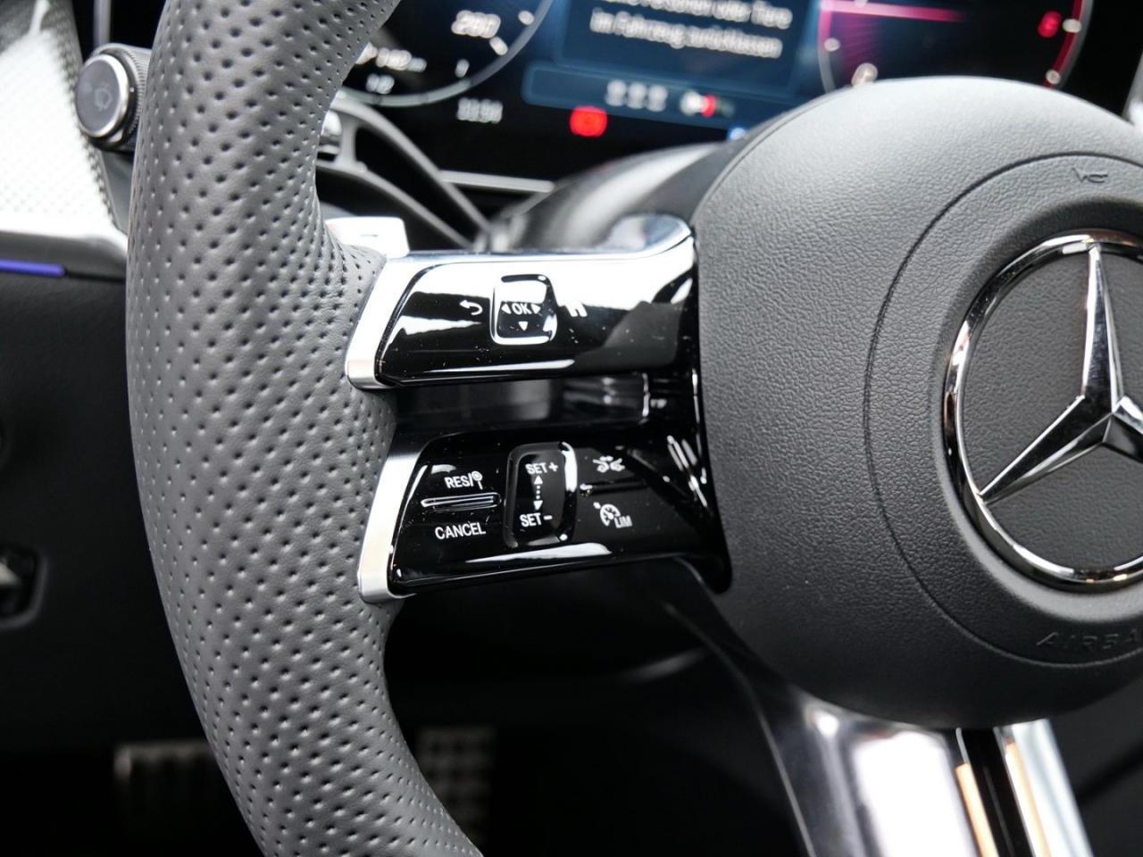 Mercedes-Benz GLC 220 d 4MATIC AMG Distronic Memory AHK 360°