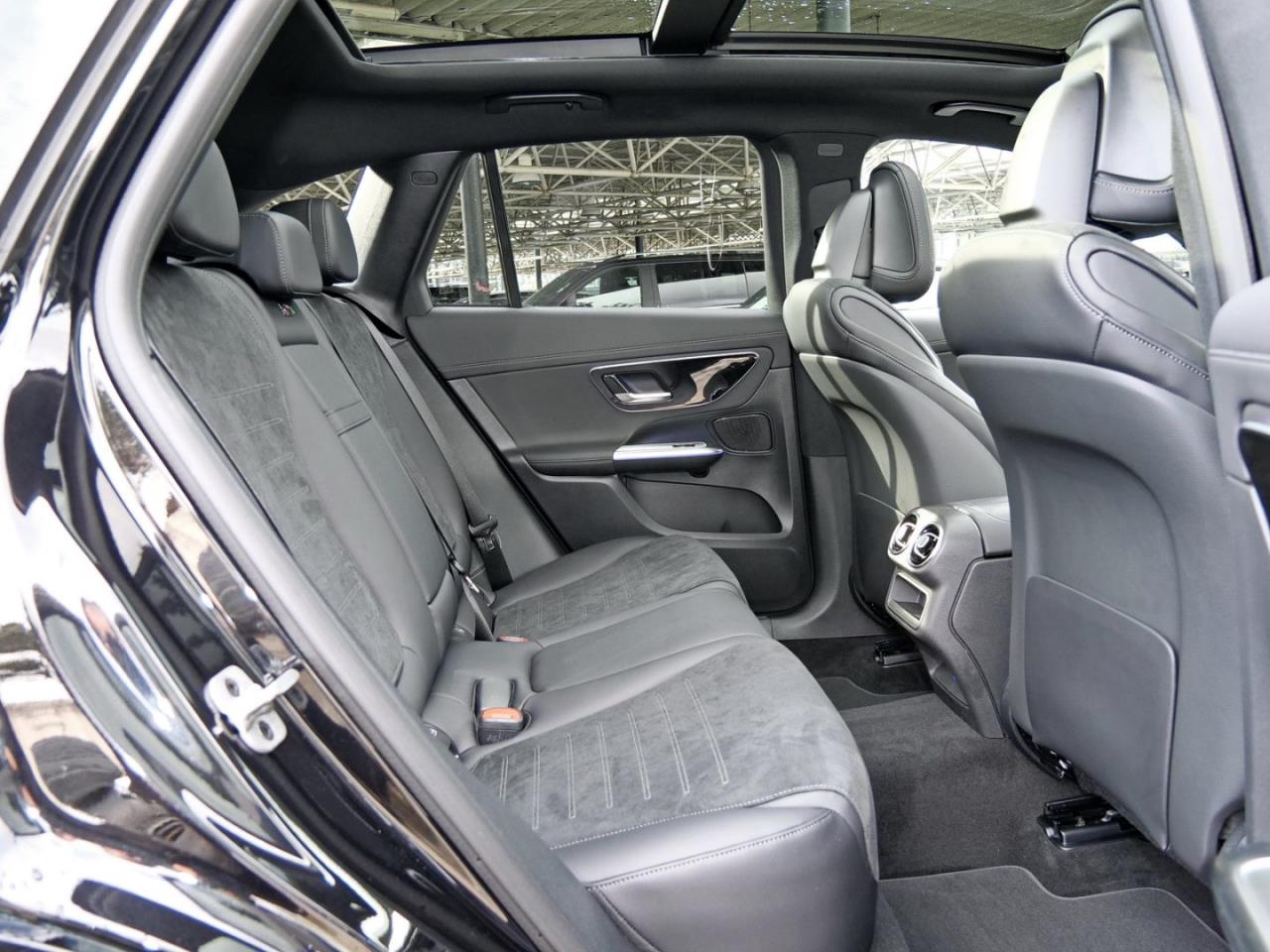 Mercedes-Benz GLC 220 d 4MATIC AMG Distronic 360° AHK Memory