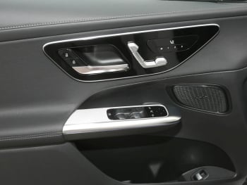 Mercedes-Benz GLC 220 d 4MATIC AMG Night Panorama AHK 360° Mercedes-Benz GLC 220 d 4MATIC AMG Night Panorama AHK 360°