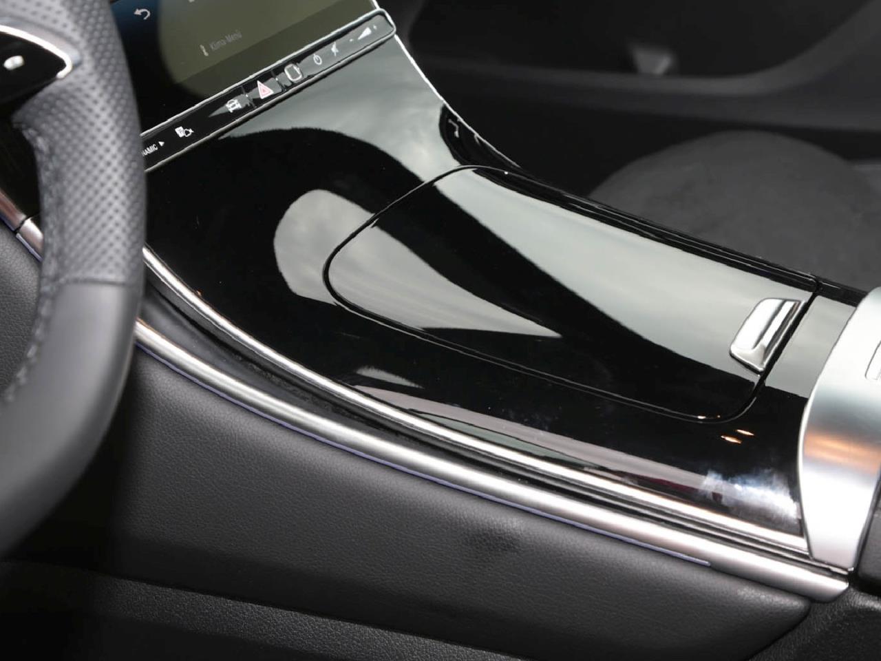 Mercedes-Benz GLC 220 d 4MATIC AMG Distronic AHK Panorama