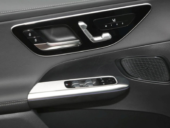 Mercedes-Benz GLC 220 d 4MATIC AMG MBUX Navi MBUX Totwinkel