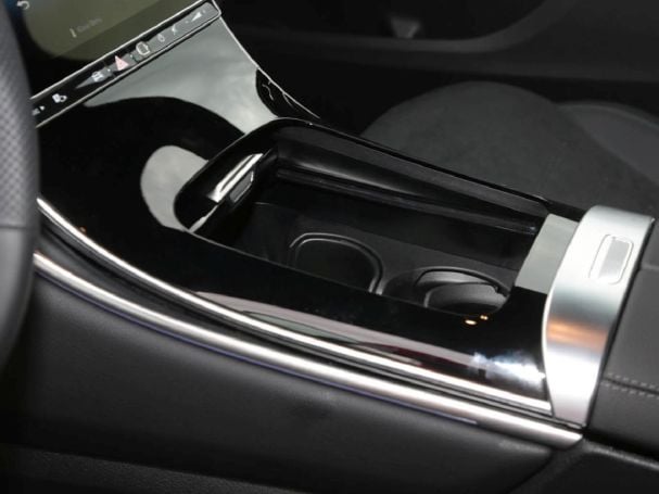 Mercedes-Benz GLC 220 d 4MATIC AMG Distronic AHK Panorama