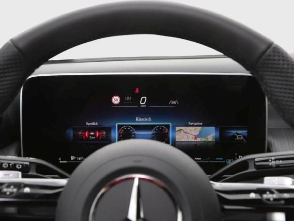 Mercedes-Benz GLC 220 d 4MATIC AMG Distronic AHK Panorama