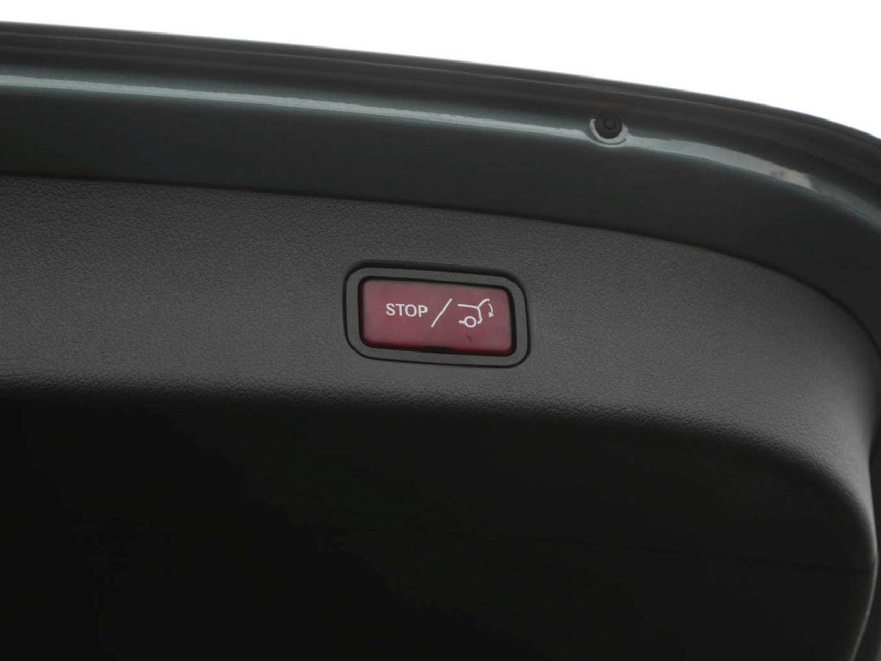 Mercedes-Benz GLC 220 d 4MATIC AMG Distronic AHK Panorama