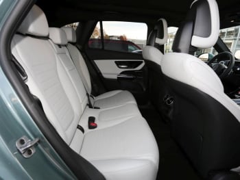 Mercedes-Benz GLC 220 d 4MATIC AMG Navi Panorama AHK Memory