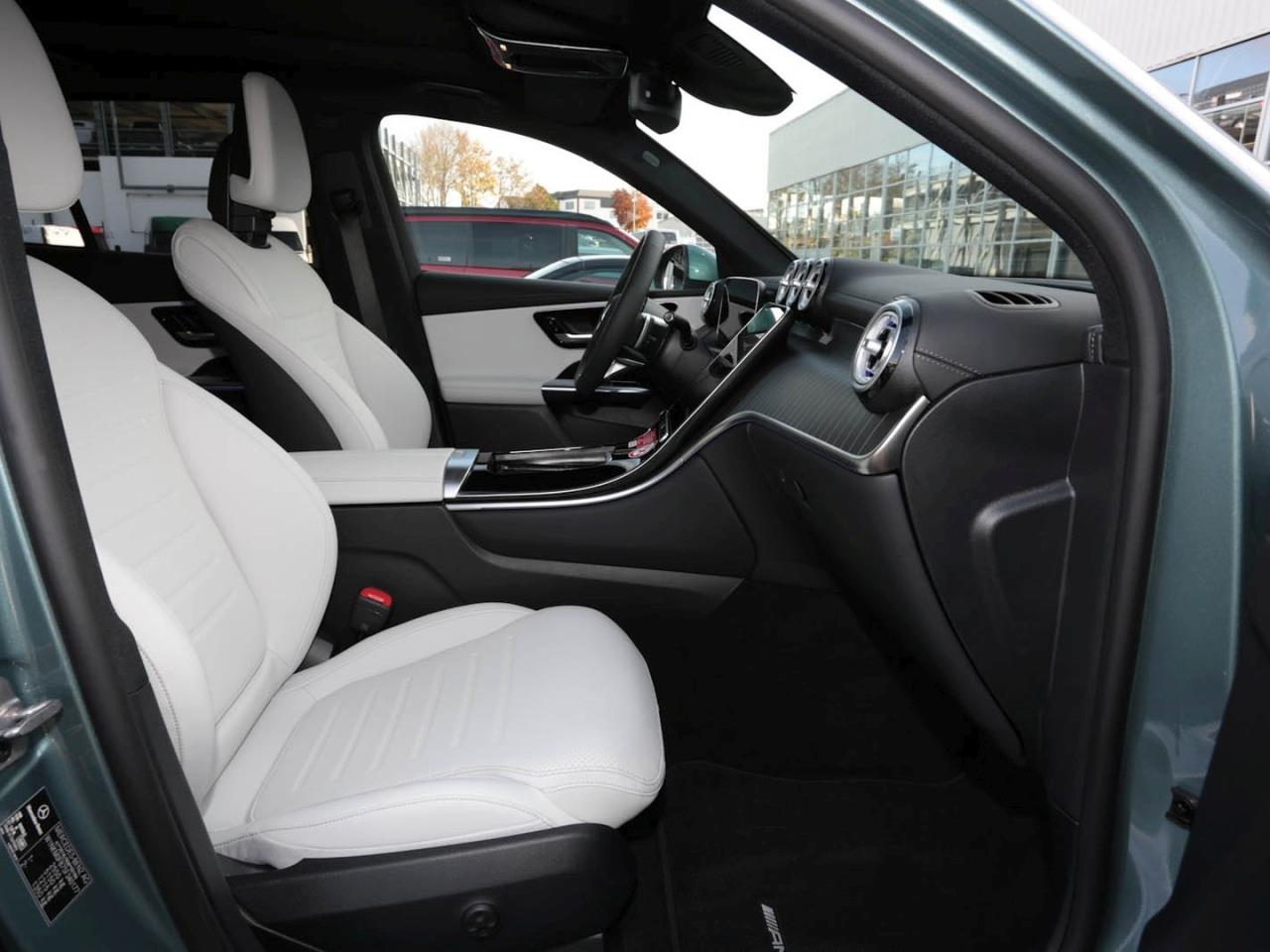 Mercedes-Benz GLC 220 d 4MATIC AMG Navi Panorama AHK Memory